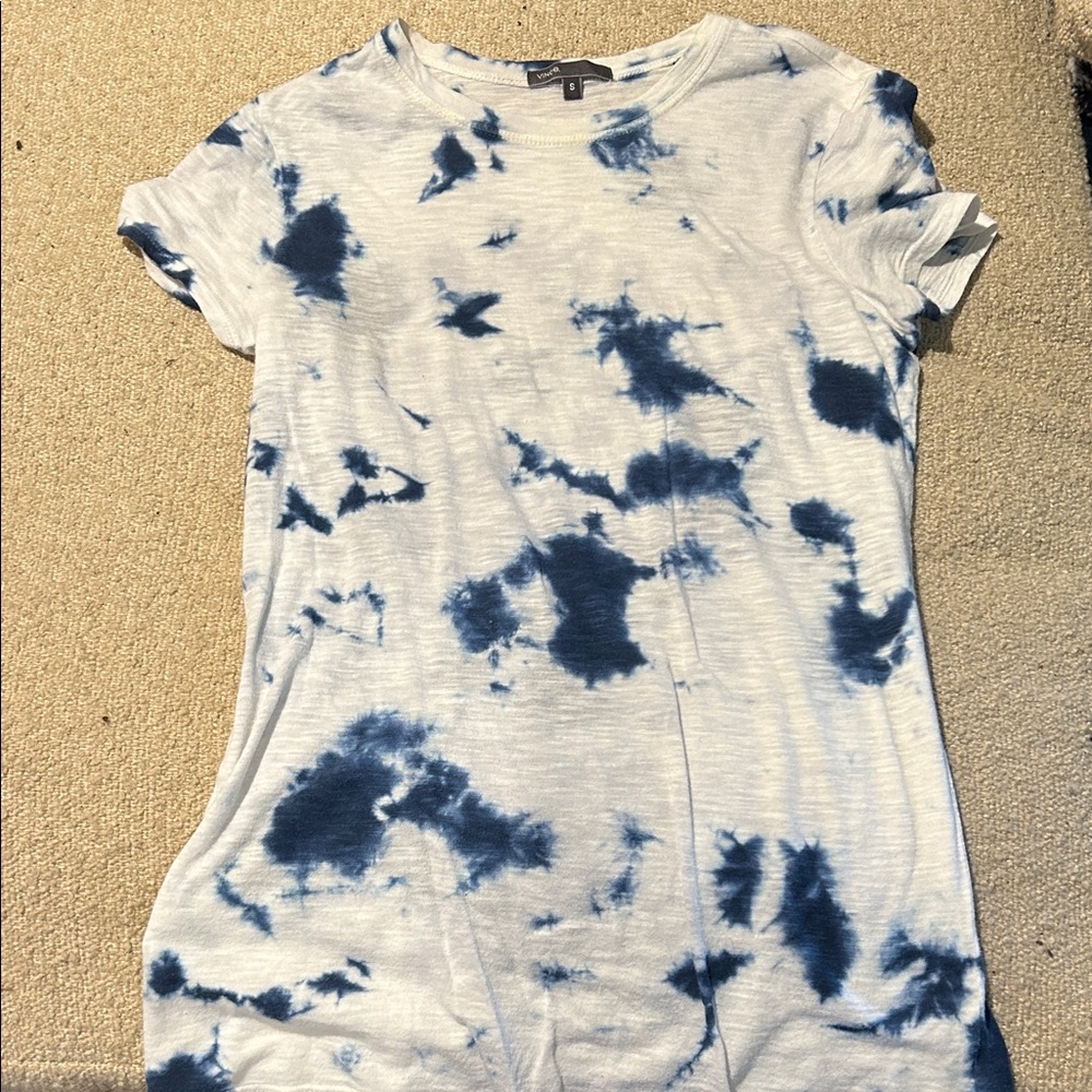 Vince Short Sleeve Blue and White Tie-Dye Tee
